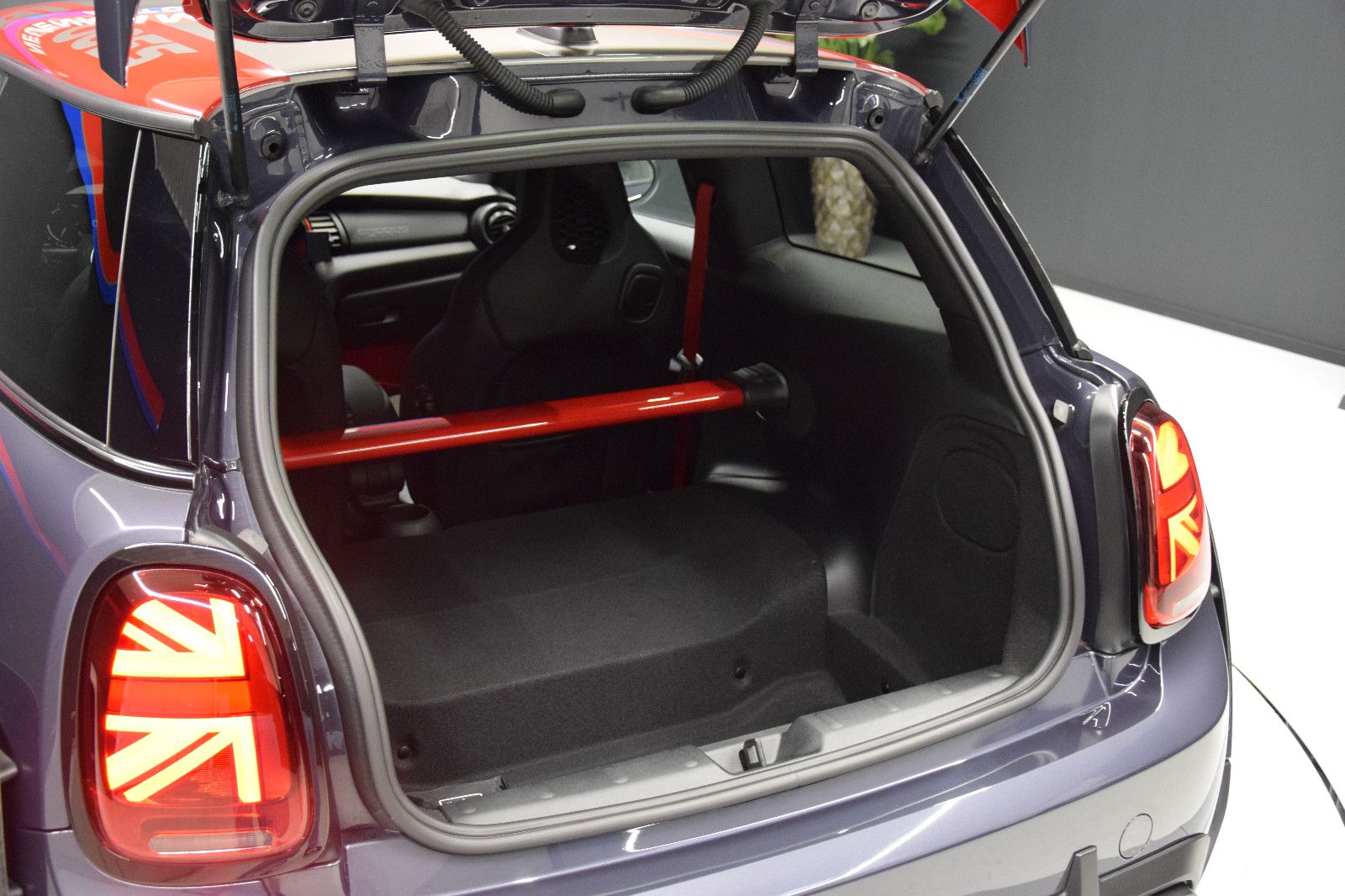 Fahrzeugabbildung MINI John Cooper Works GP #55 *Carbon Tempo. Schale