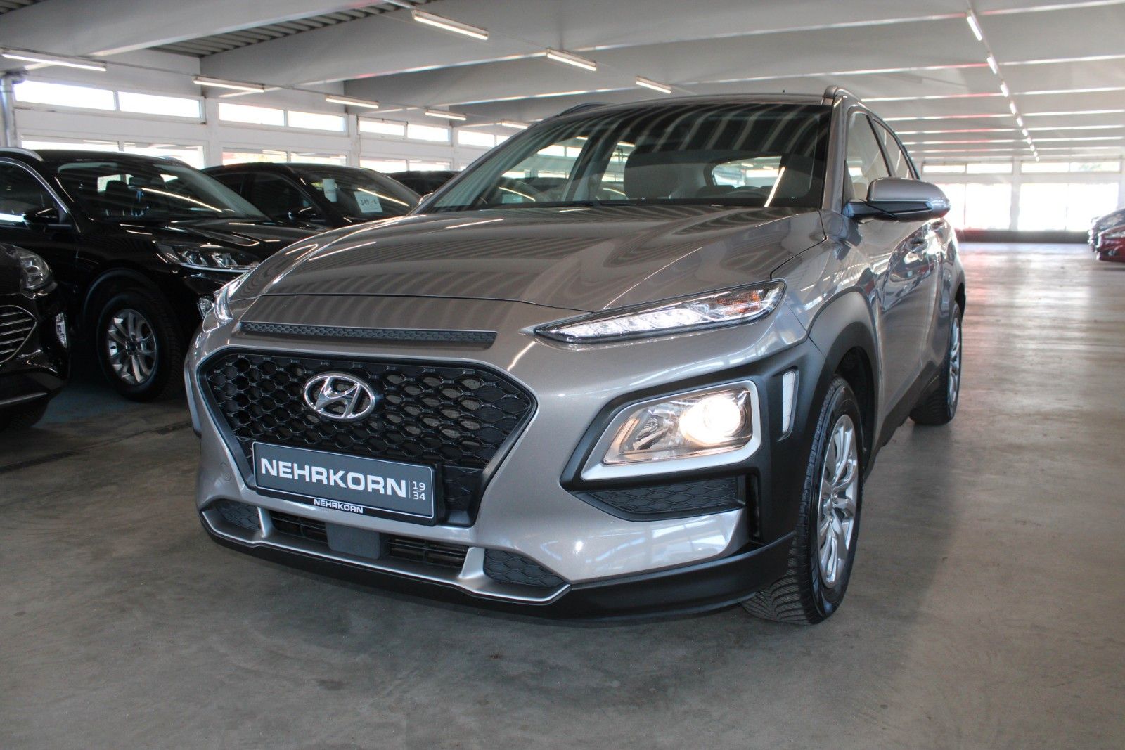 Fahrzeugabbildung Hyundai KONA 1.0 T-GDI KLIMA AHK Allwetter PDC Tempomat