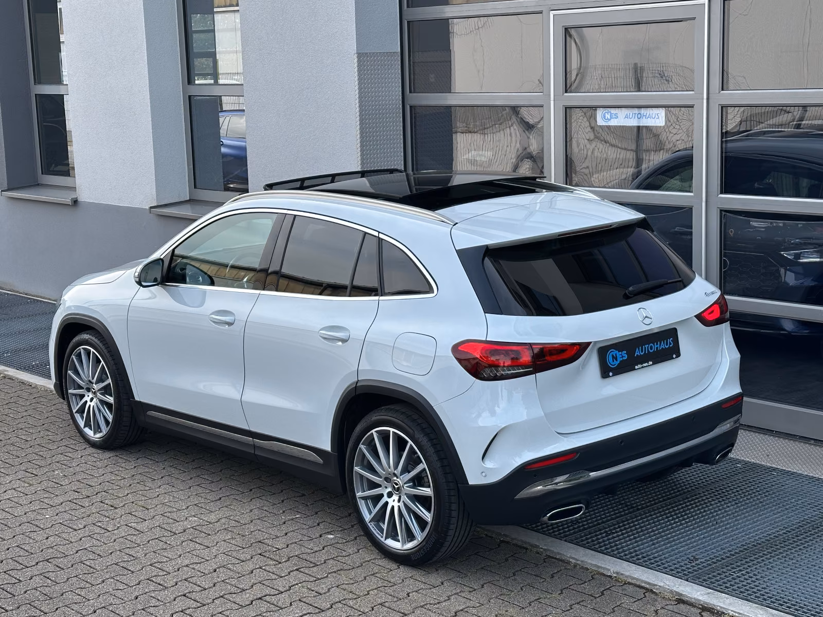 Mercedes-Benz GLA 4MATIC AMG*PANO*KAMERA*OFFROAD*20''*, миниатюра 10