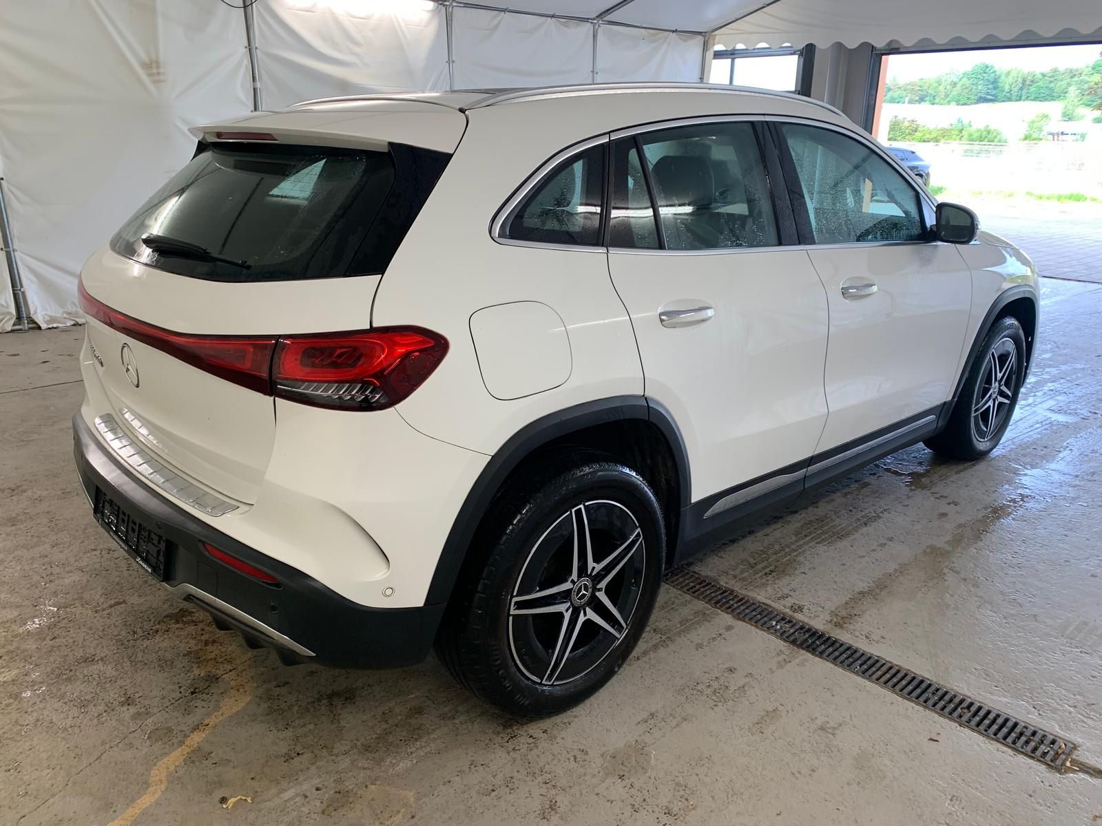 Mercedes-Benz EQA 250 AMG Line|Pano|Keyless|Kamera|MBUX|HP-LED foto 6