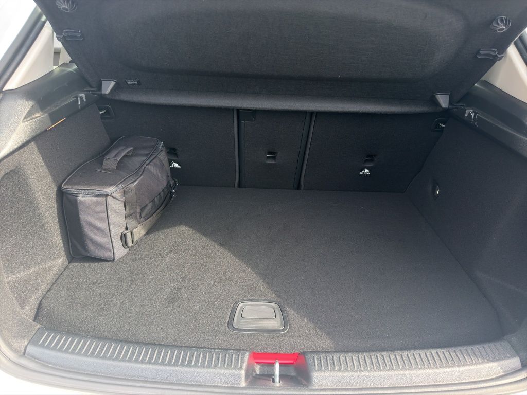 Fahrzeugabbildung Mercedes-Benz A 250 e Kompaktlimousine LED*Nav*SpurH*PDC*RFK
