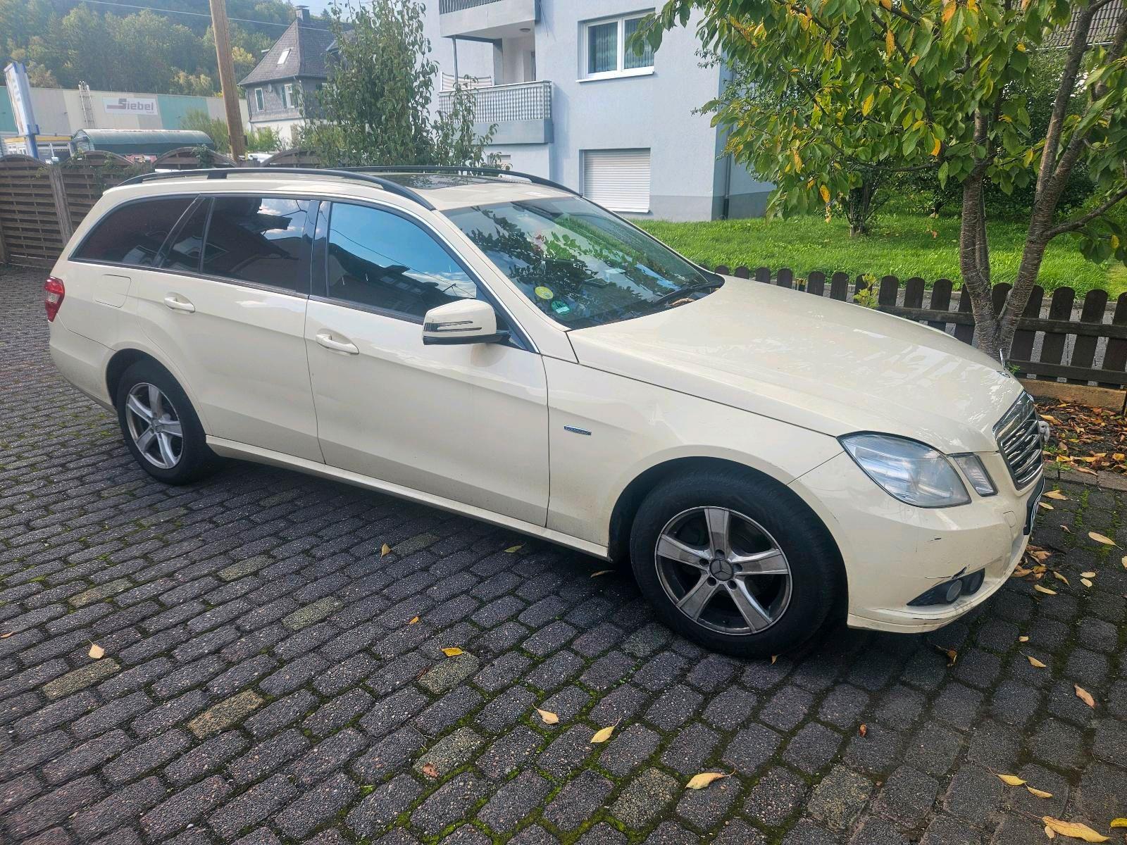 Mercedes-Benz E 200