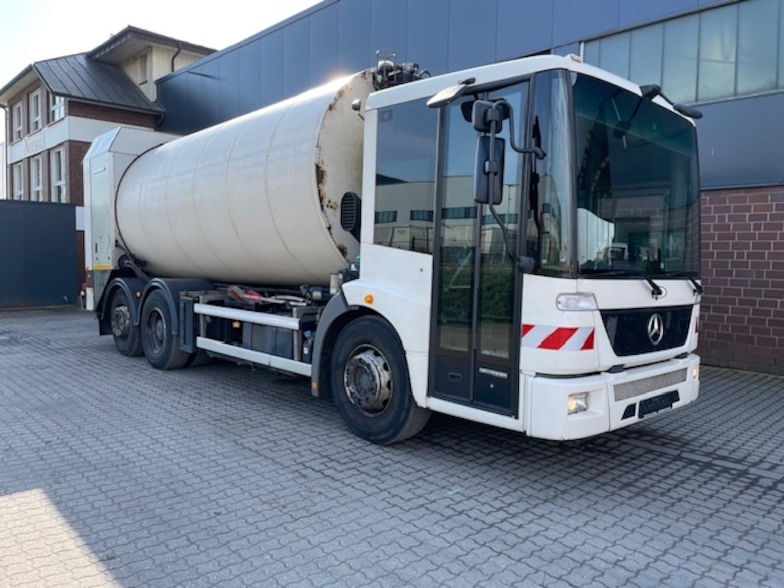 Mercedes-Benz 2629 Econic 6x2 Faun Roto 522