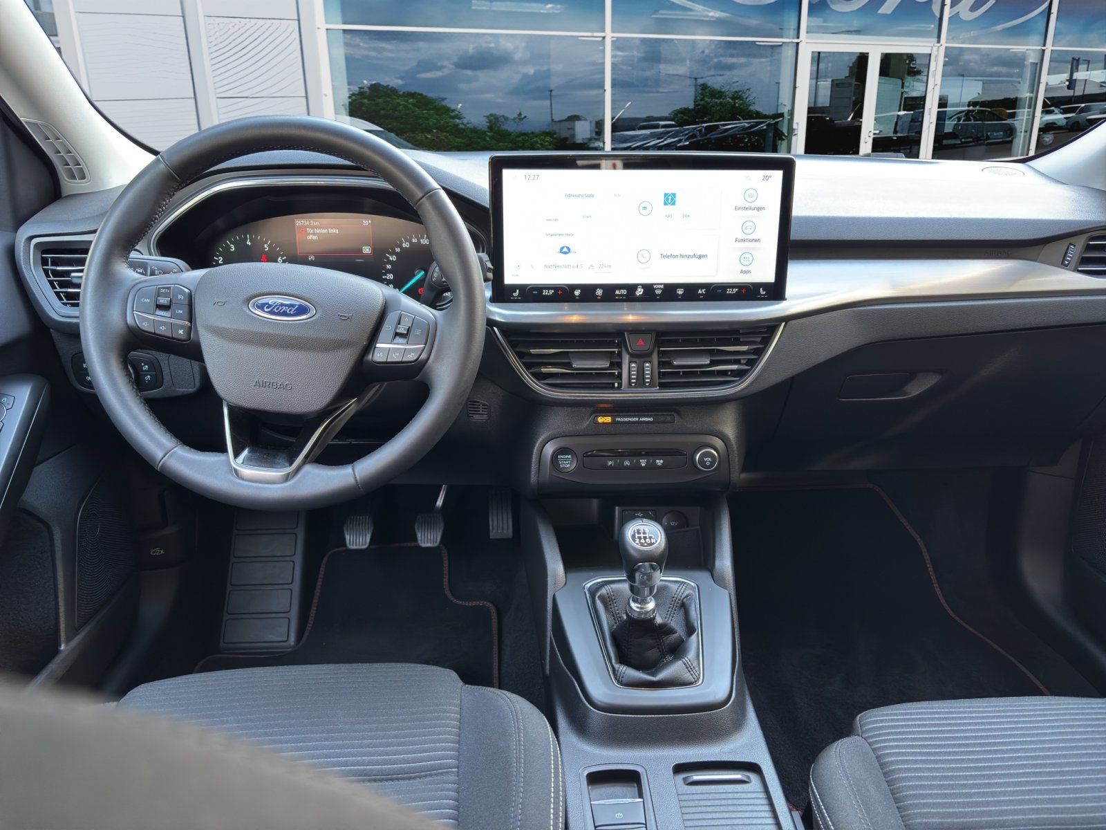 Fahrzeugabbildung Ford Focus 1.0 Ecoboost Titanium