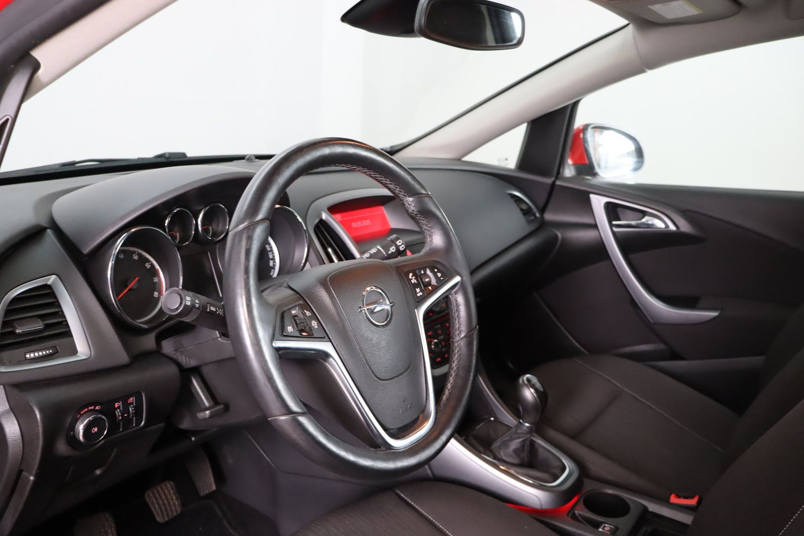 Fahrzeugabbildung Opel Astra 1.4 Turbo Edition * HU 02.2027 * AHK