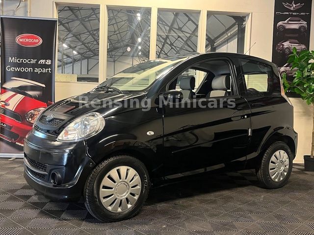 Microcar M.Go SXI Black Schwartz XXL Mopedauto Minicar 45