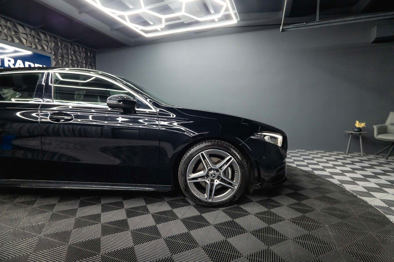 Fahrzeugabbildung Mercedes-Benz A 200 AMG Line *LED*Virtual Cockpit*CarPlay*