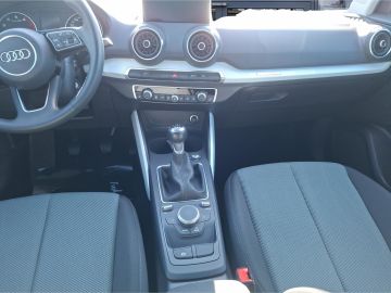 Audi Q2 design 30 TFSI S Line °LED°Navi°SHZ°PDC°AAC°
