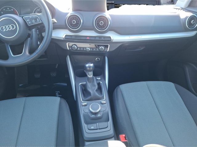 Audi Q2 design 30 TFSI S Line °LED°Navi°SHZ°PDC°AAC°