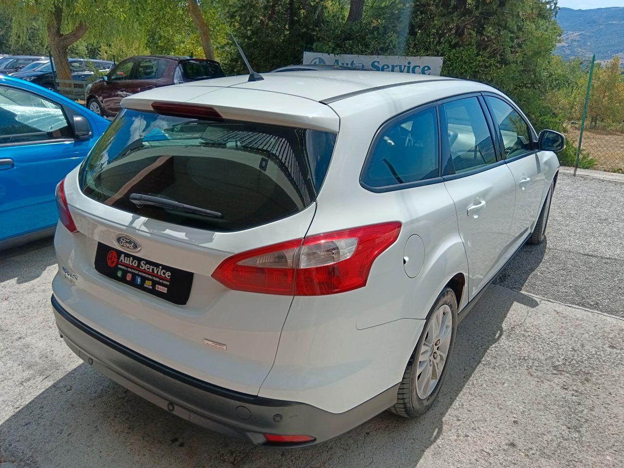Ford Focus 2012 — photo 5
