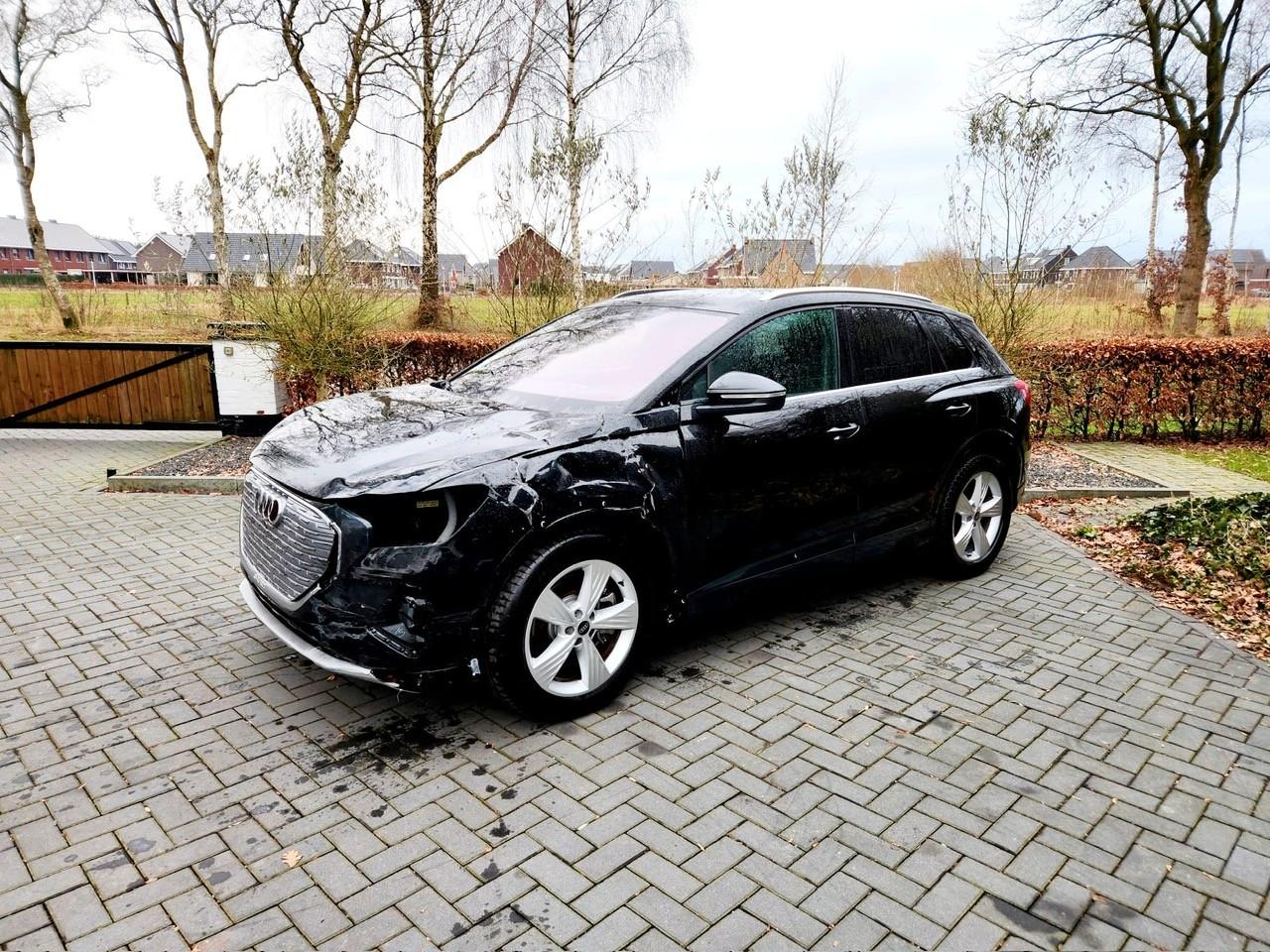 Audi Q4 e-tron 45 e-tron Quattro Heatpump Camera Leer