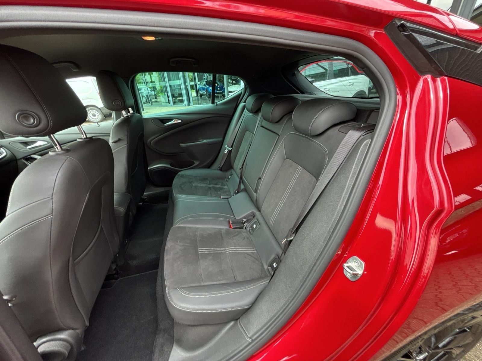 Fahrzeugabbildung Opel Astra K Ultimate+SHZ+PDC+LED+NAVI+Alcantara+S&S