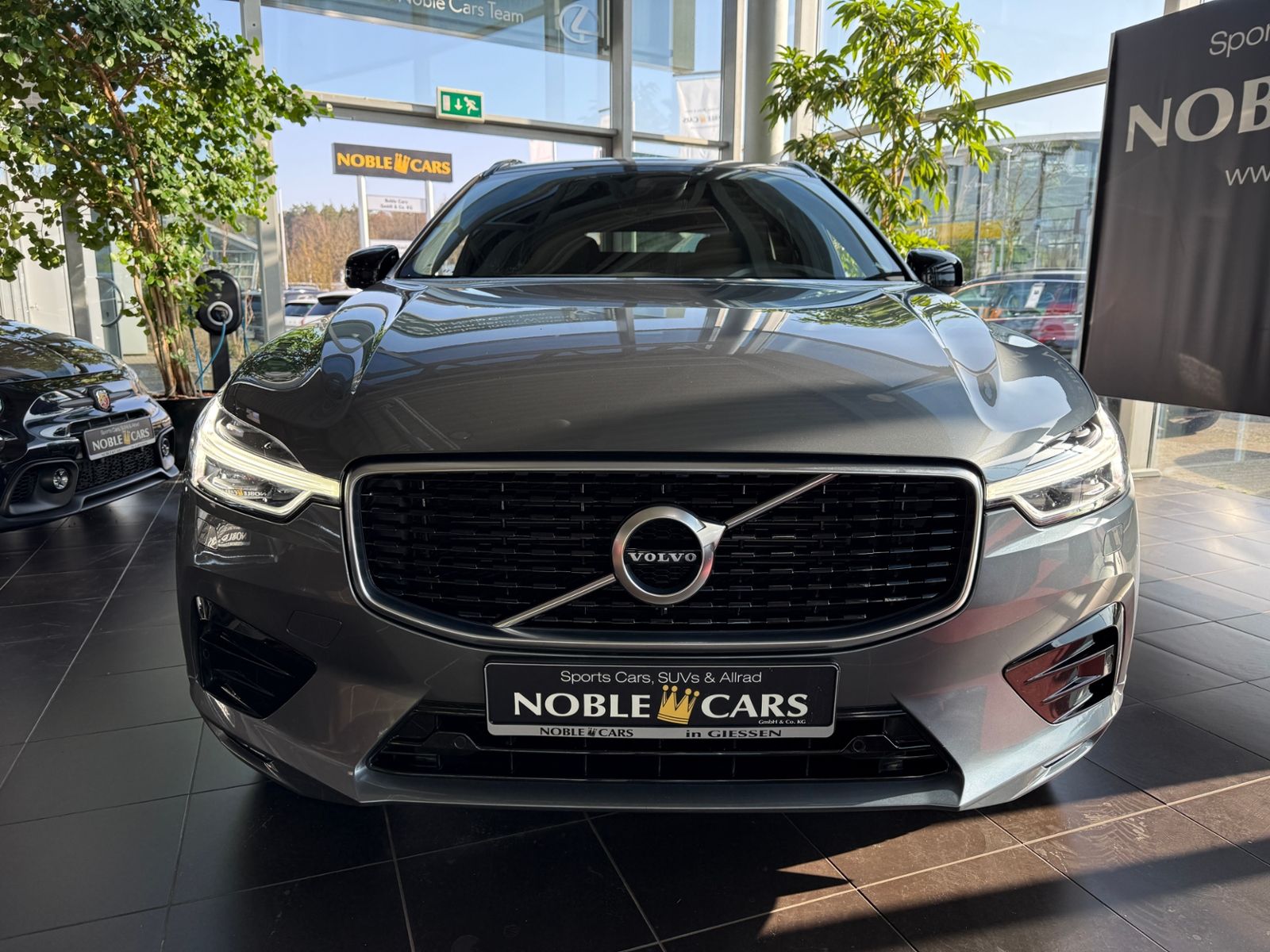 Fahrzeugabbildung Volvo XC60 R Design AHK H/K KAM LED