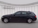 BMW 320i Touring*Autom.*1.Hand*Leder*Panorama*Mwst.* - BMW 320 mit Benzin-Antrieb: Schwarz