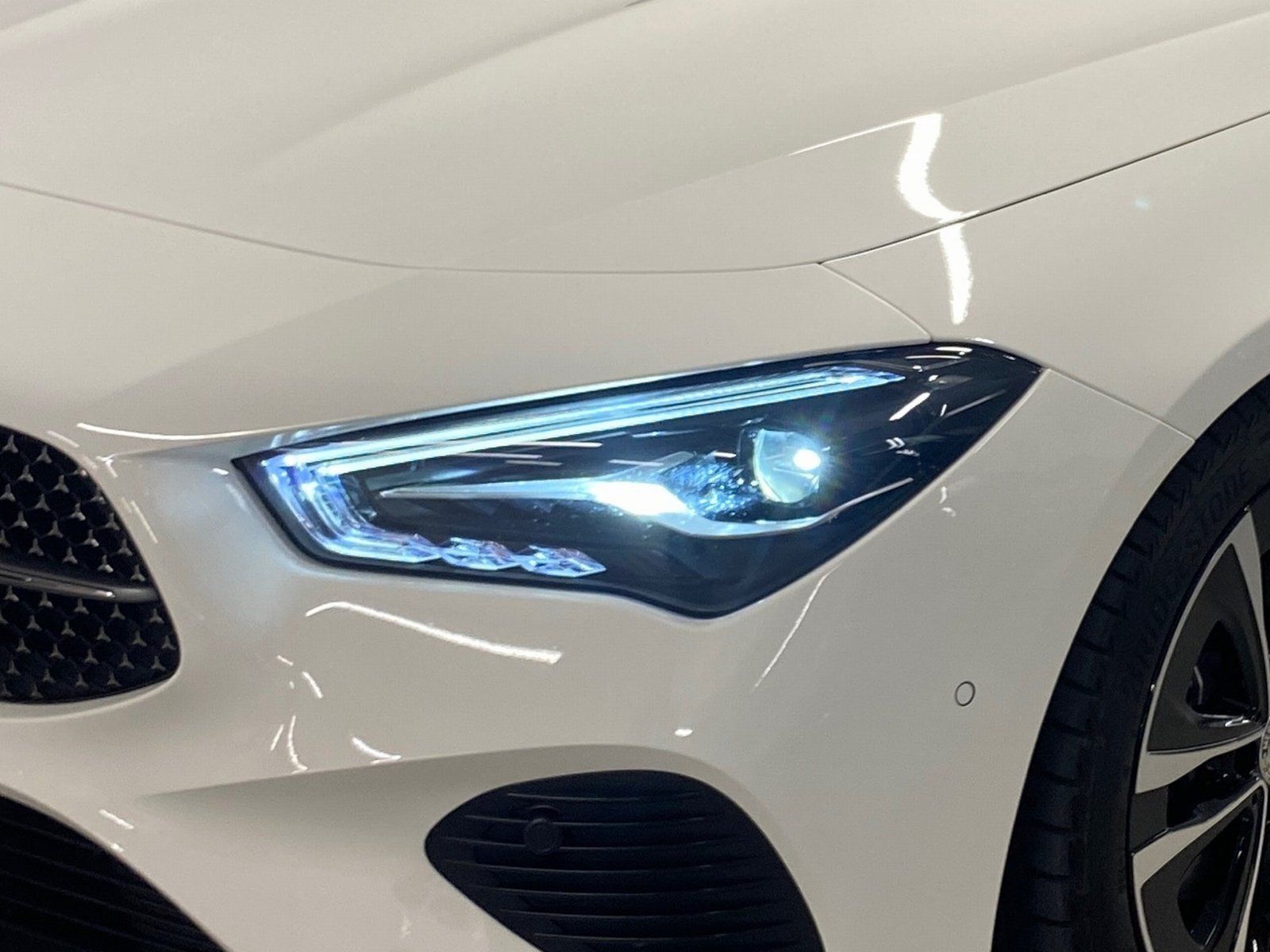 Fahrzeugabbildung Mercedes-Benz CLA 180 Progressive*Pano*AHK*Kamera*LED*CarPlay*