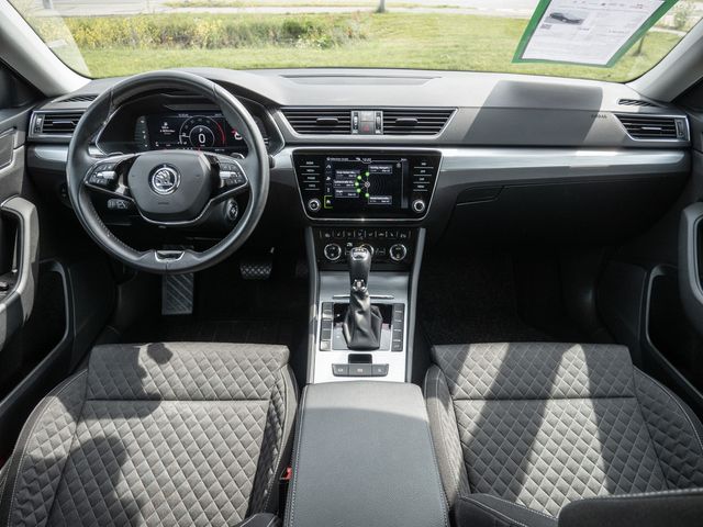 Superb Combi 2.0 TDI DSG Ambition SHZ NAVI ACC