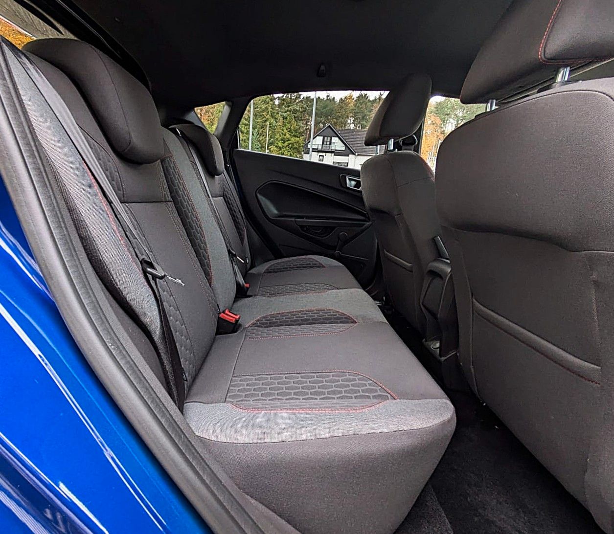 Fahrzeugabbildung Ford Fiesta ST-Line KLIMAAUT NAVI SITZH. 1.Hd