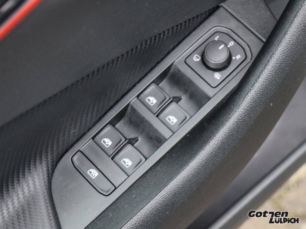 Fahrzeugabbildung SKODA Kamiq Monte Carlo 1,5TSI DSG Open-Sky Matrix PDC