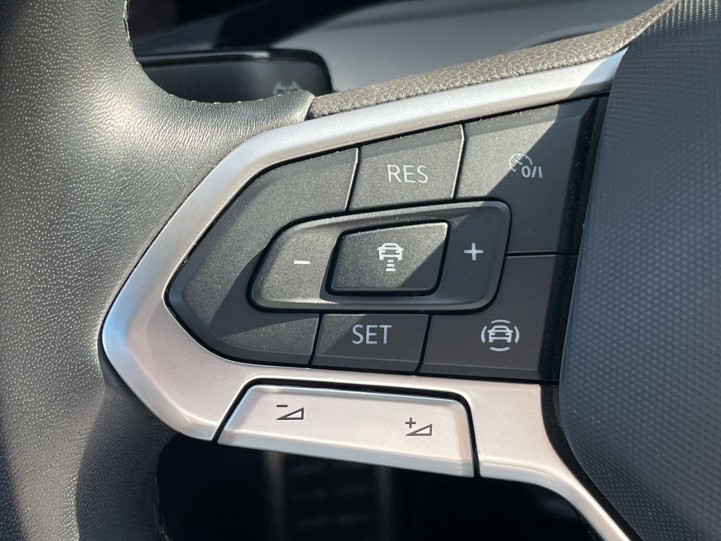 Golf VIII 1.5 TSI Move AHK/Kamera/LED Plus /Navi