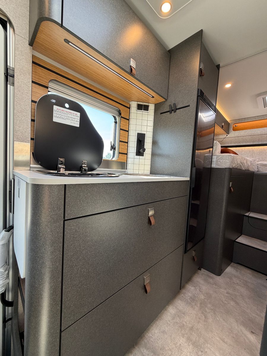 Fahrzeugabbildung HYMER / ERIBA / HYMERCAR ML-T 570 - Crossover - Modell 2027