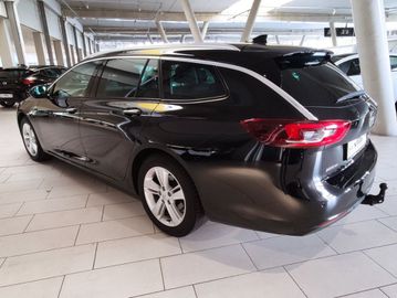 Fotografie des Opel Insignia Sports Tourer 2.0 Diesel Aut. Business