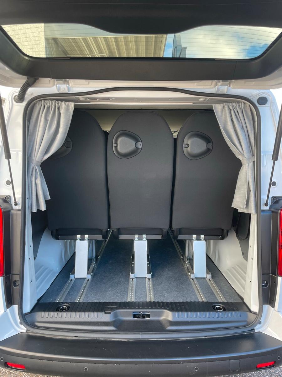 Peugeot Sunvan 2.0 BlHDi 145 - 8 Sitze & Schlaf-Hubdach