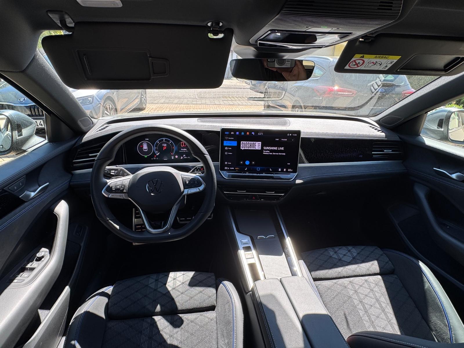Volkswagen Passat Variant 2.0 TDI-R-line AHK-Massagesitz-