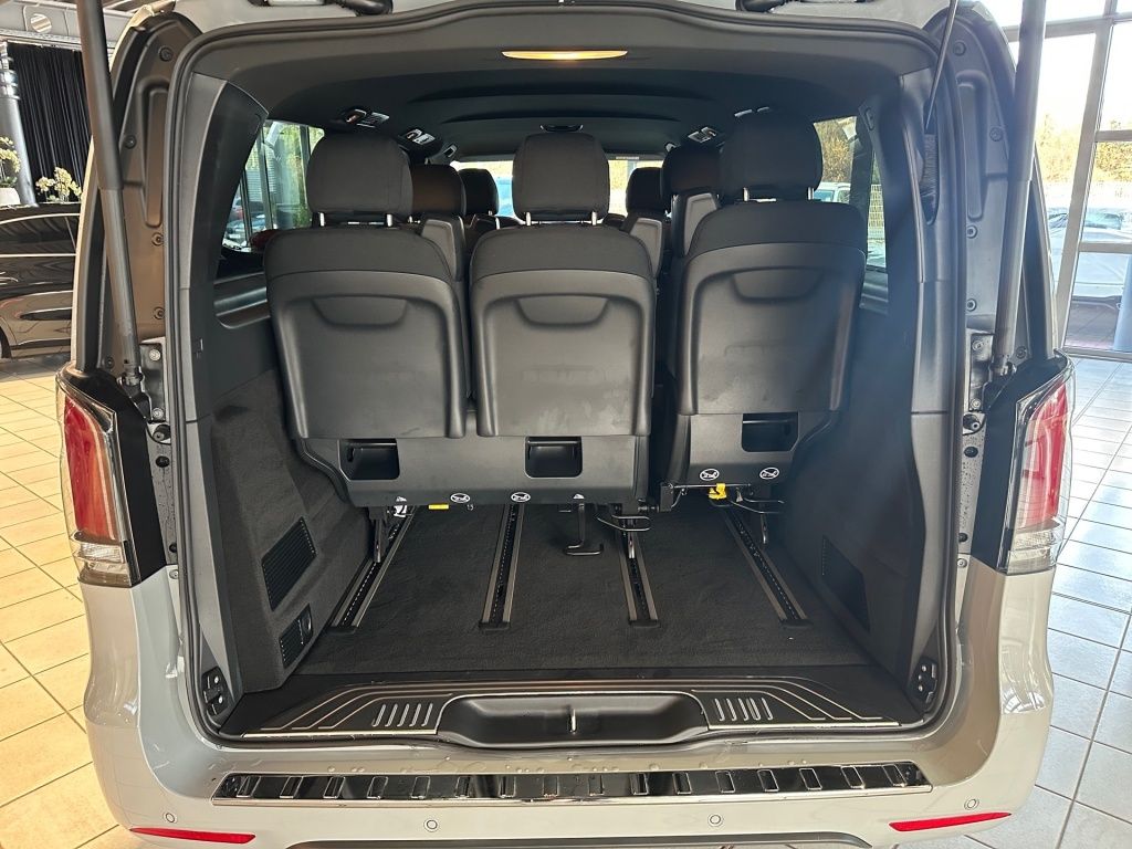 Fahrzeugabbildung Mercedes-Benz V 300 d STYLE Extralang ACC AUT Akustikglas Kam.