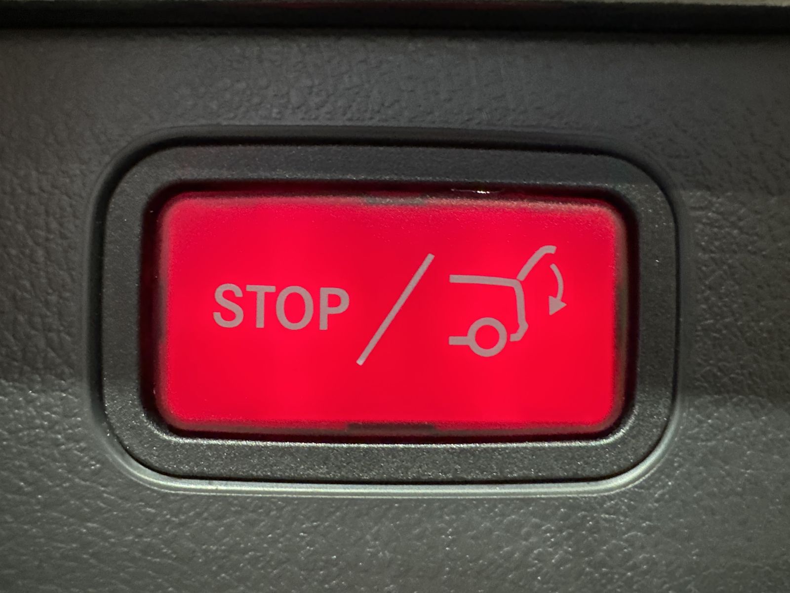 Fahrzeugabbildung Mercedes-Benz C 200d T AMG-Line NAV+LED+KAMERA+VCOCKPIT+1HD+PP