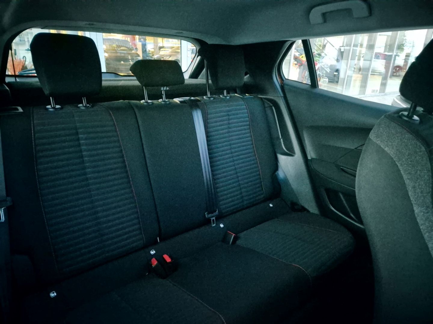 Fahrzeugabbildung Peugeot 2008 e- Active Klimaautom Fahrerprofil DAB SHZ S