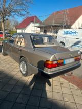 Mercedes-Benz Mercedes Benz W124 250d - Mercedes-Benz 250: W124 D