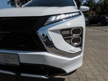 Mitsubishi Eclipse Cross Plus 2.4 MIVEC Select +LED+360+SHZ