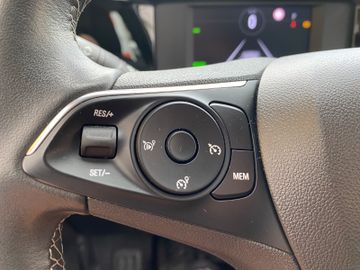 Bild 17 Opel MOKKA e EDITION ALLWETTERREIFEN SHZ