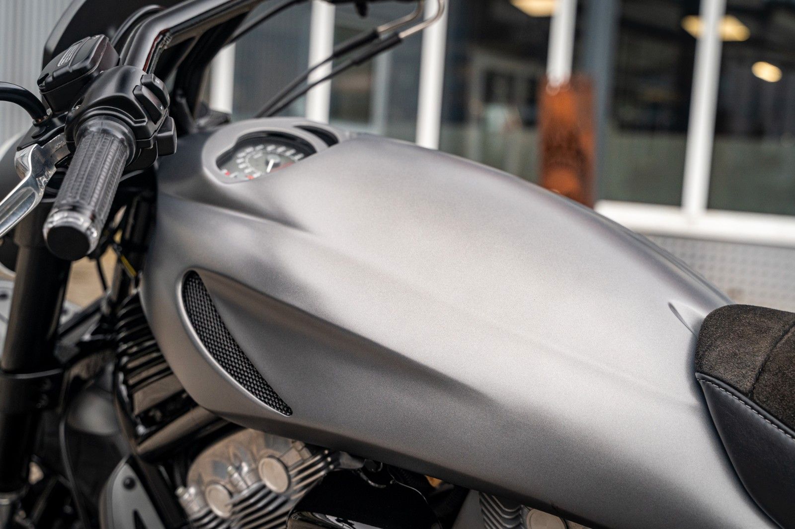 Fahrzeugabbildung Harley-Davidson VRSCR Street-Rod - Jack Lomaxx Custom Umbau