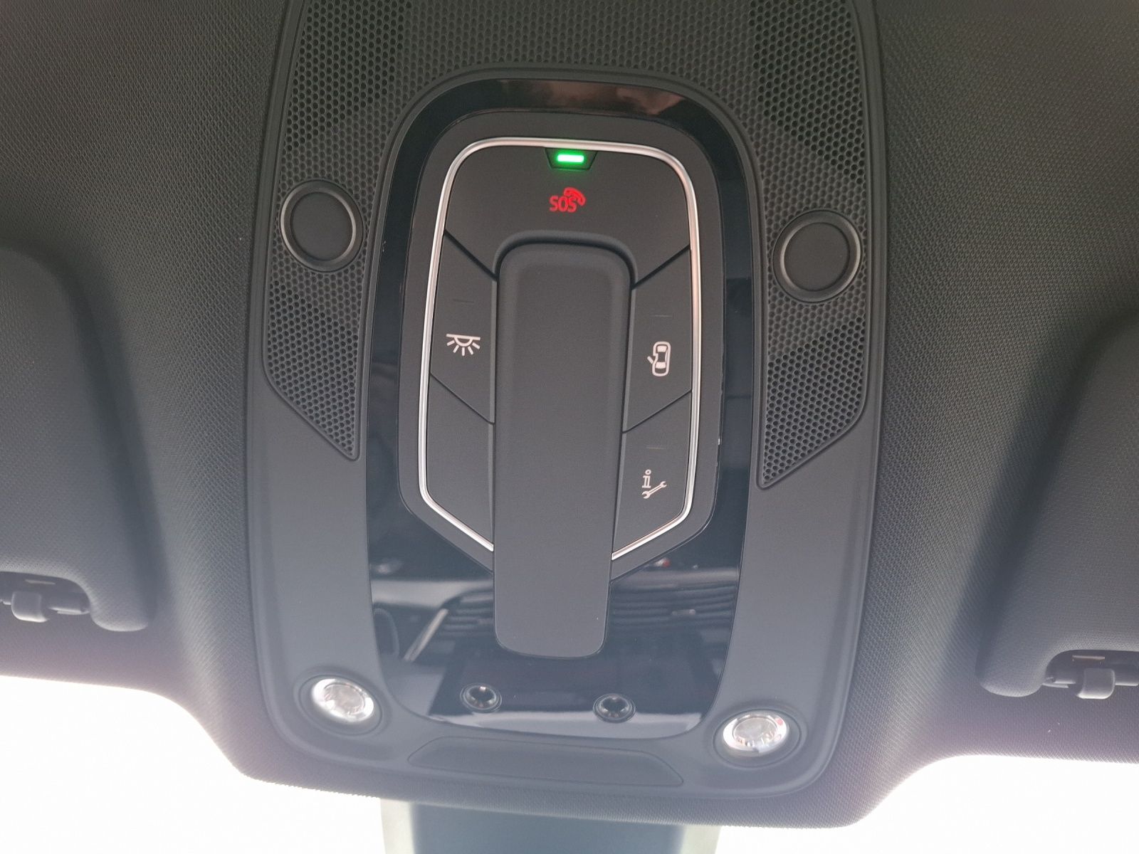 Fahrzeugabbildung Audi Q5 40 TDI quattro S-line S-tronic STH Matrix AHK