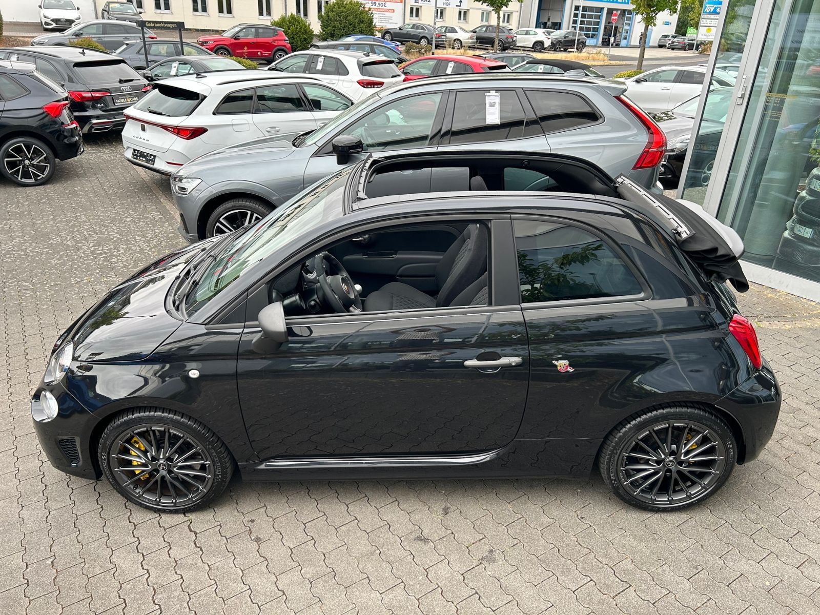 Fahrzeugabbildung Abarth 695 C KLIMA NAVI ALU 17 "  Nur  1450  km