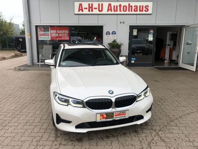 BMW 320 d Touring Advantage Panoramadach