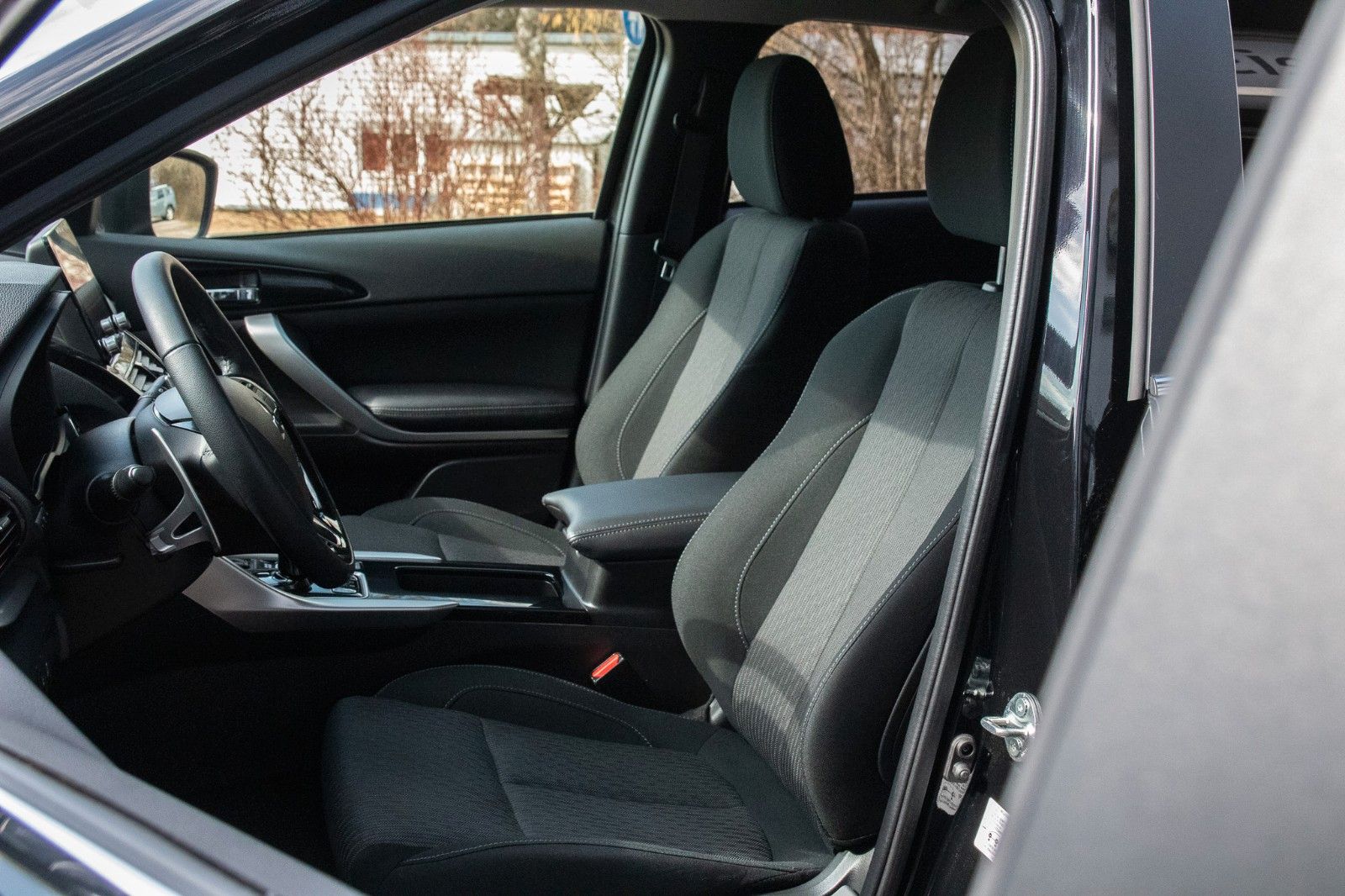 Fahrzeugabbildung Mitsubishi Eclipse Cross 2.4l Basis PHEV 4WD Temp.Tel.