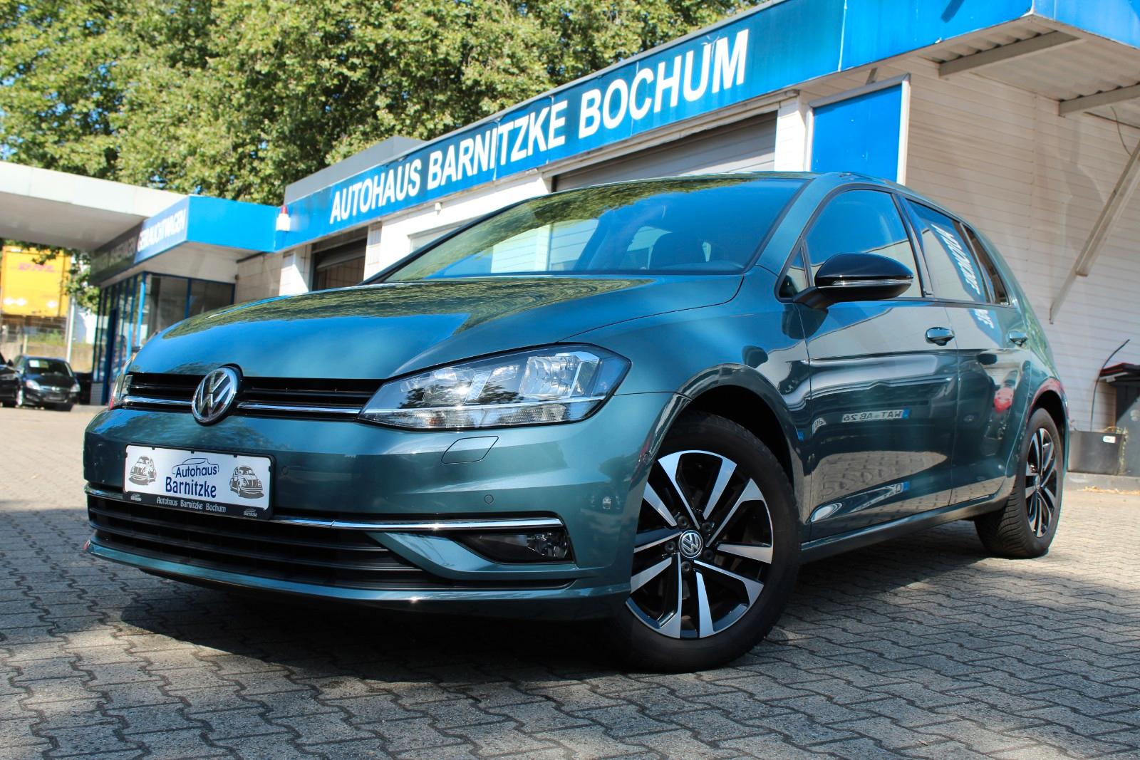 Volkswagen Golf VII Lim. IQ.DRIVE * LED * Navi * PDC *