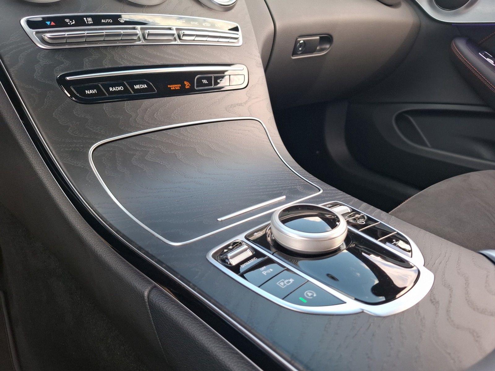 MERCEDES-BENZ C 200 Coupe 4Matic AMG Line AUTOMATIK / LED / AC - Image 14