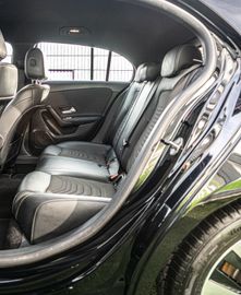 Fahrzeugabbildung Mercedes-Benz A180 7G-DCT KEYLESS|VIRTUALCOCKPIT|SPURH.|AMBIEN