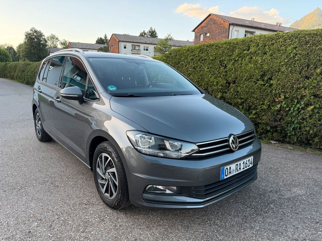 Image of Volkswagen Touran
