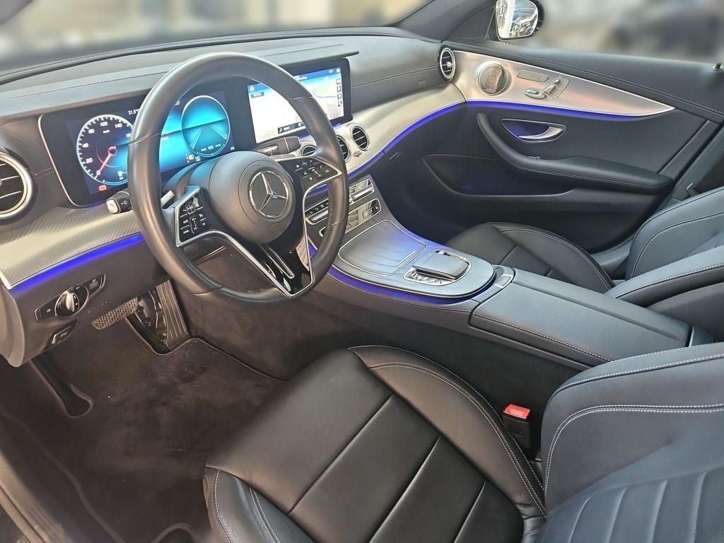Fahrzeugabbildung Mercedes-Benz E 220 d T Avantg. Pano Standhzg. 360° Burmester