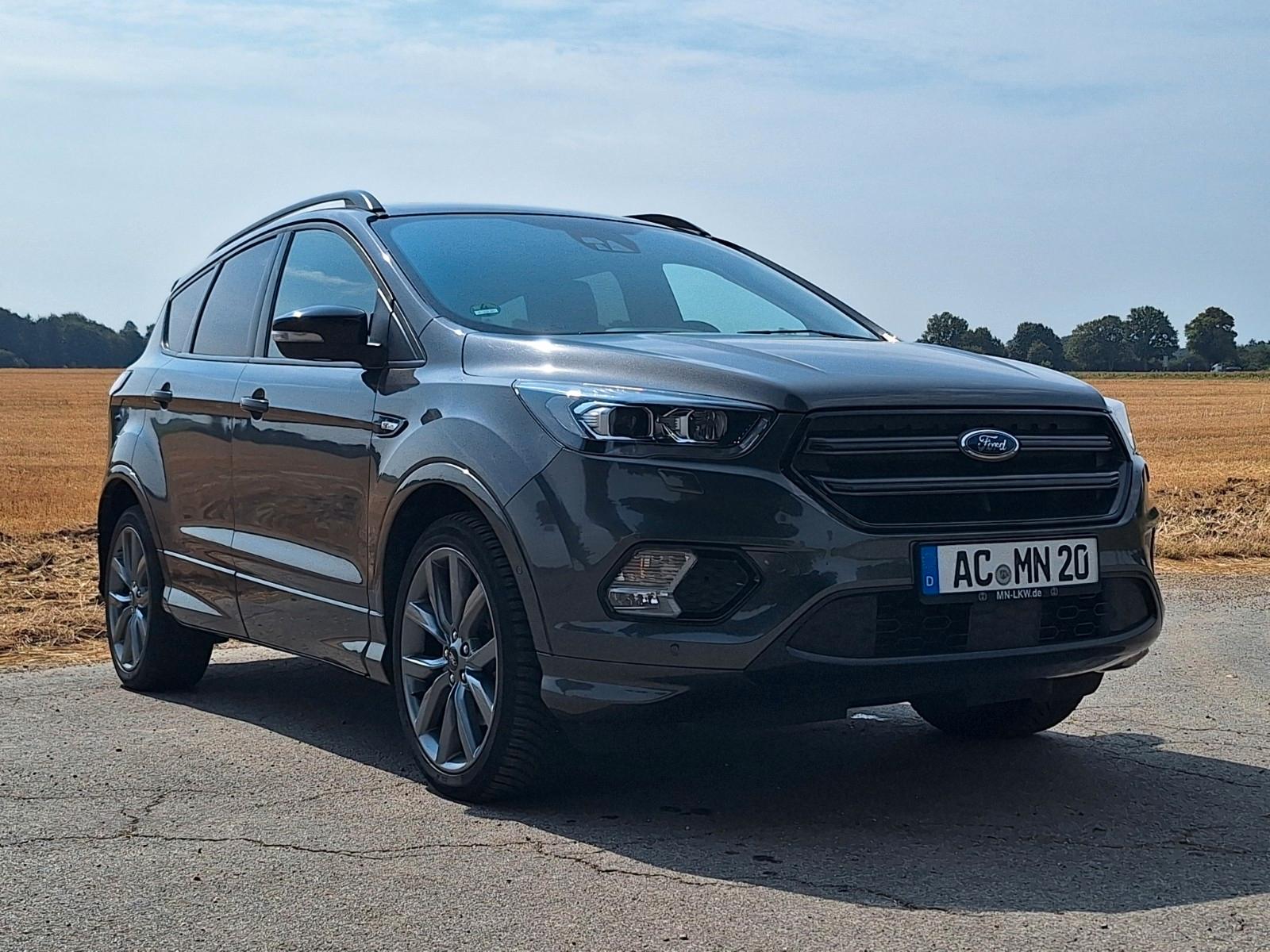 Ford Kuga ST-Line 2.0 4x4 Aut. XEN. PANOD KLIMA AHK