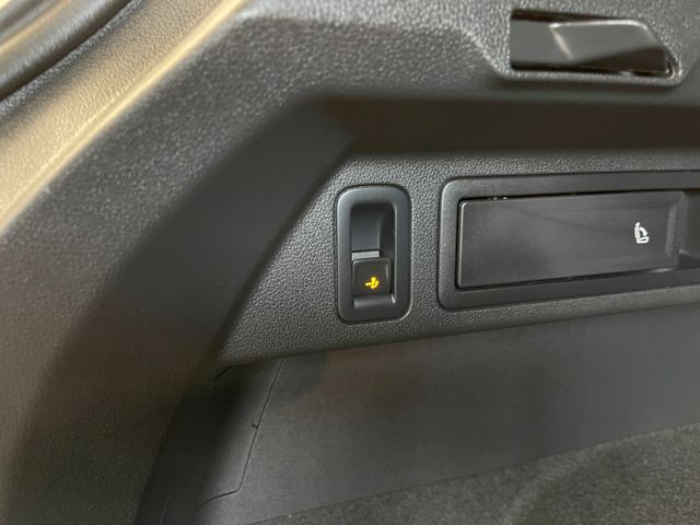 MYAUTOCENTER – Gebraucht- und Jahreswagen mit Werkstattservice in Pfaffenhofen Volkswagen Tiguan Sound BMTStart-Stopp 4Motion *AHK*Klima*