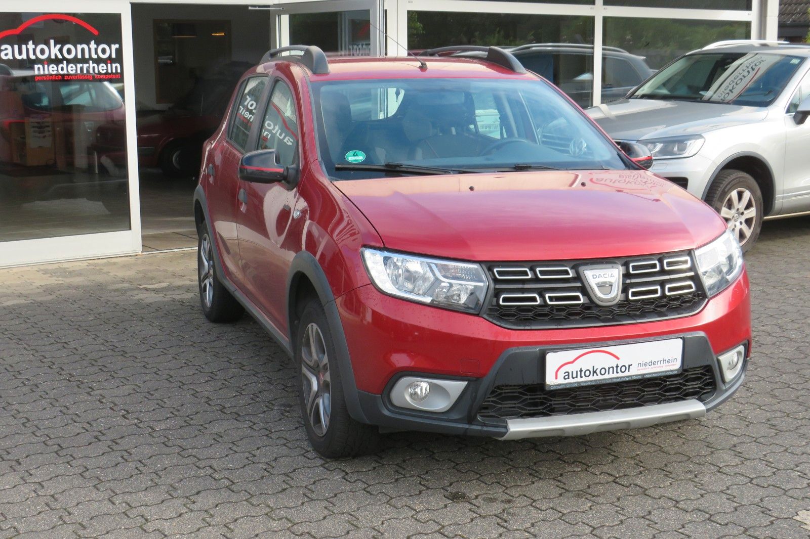 Fahrzeugabbildung Dacia Sandero Stepway NAVI SITZH. GRA PDC +KAMERA 1.HD