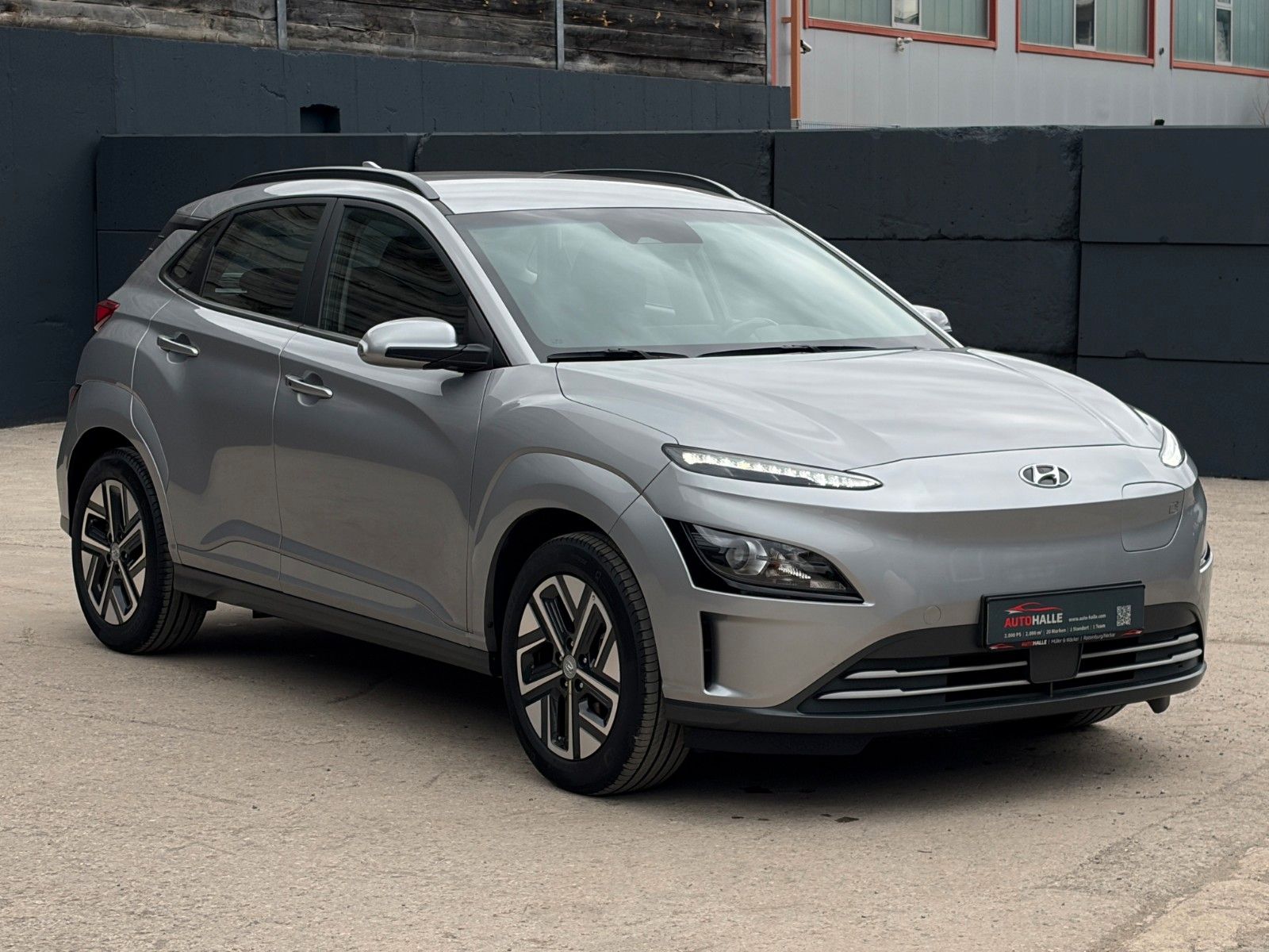 Fahrzeugabbildung Hyundai KONA E Select PDC CAM ACC SHZ LHZ CarPlay Navi