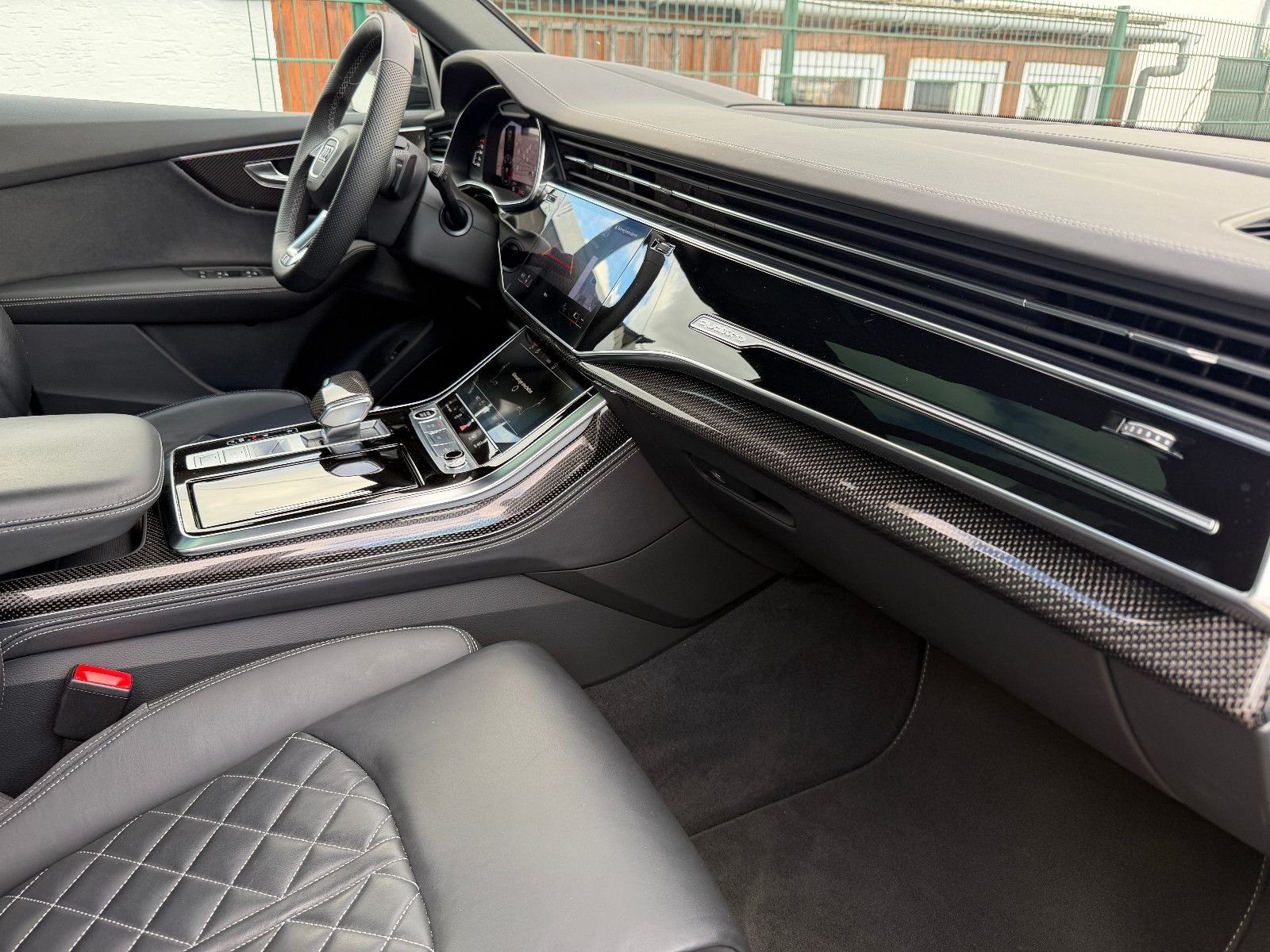 Fahrzeugabbildung Audi Q8 50 TDI Quattro/COMPETITION-PLUS/CARBON/VOLL