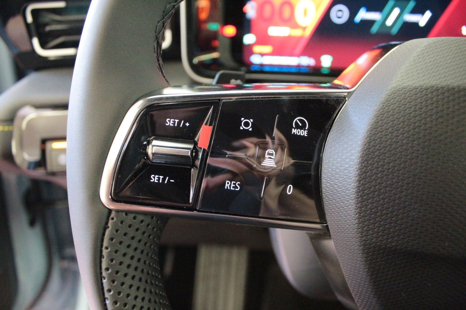 Fahrzeugabbildung Renault R 4 150 Comfort Range Iconic *Vollausstattung*