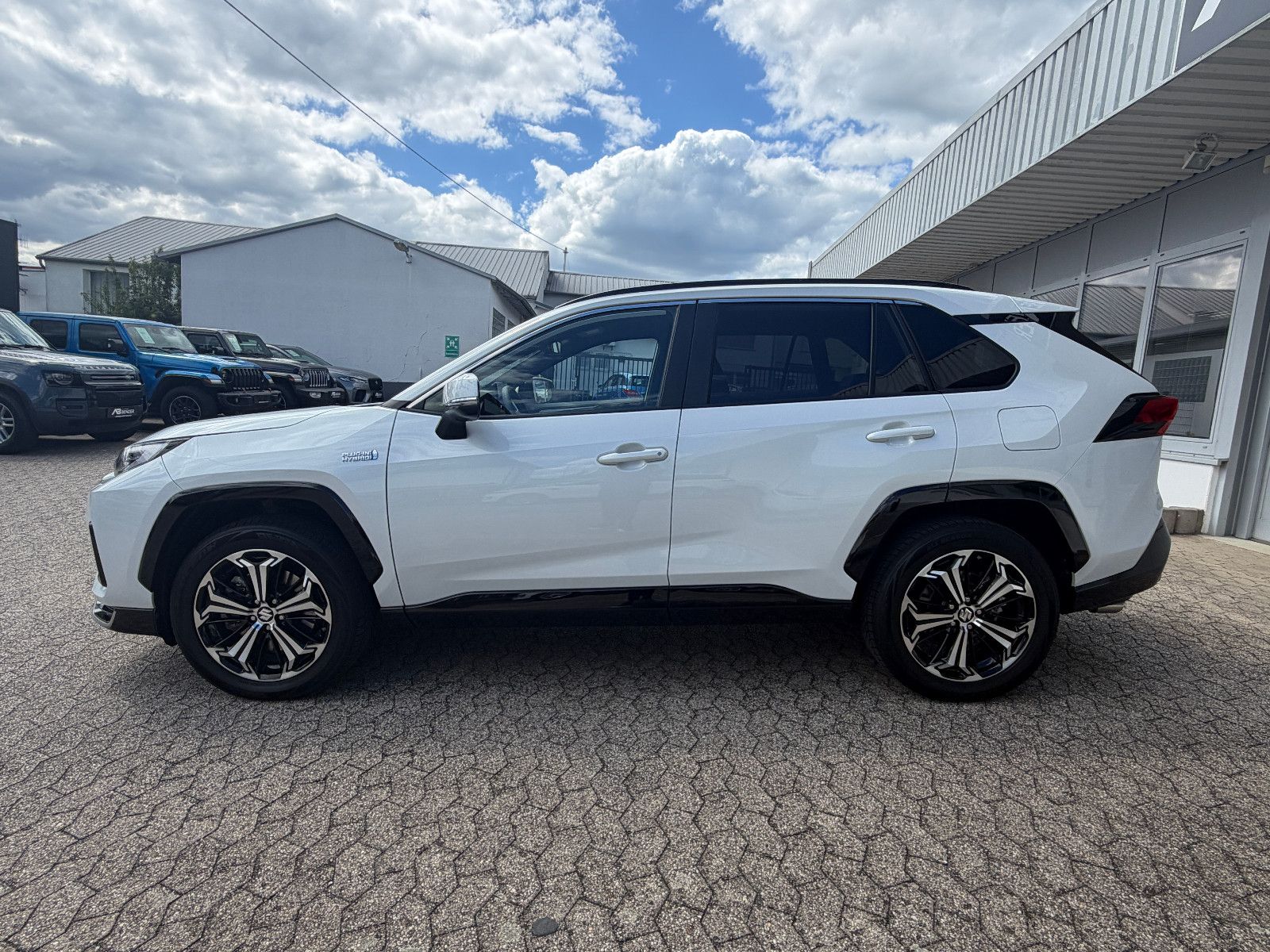 Fahrzeugabbildung Suzuki Across 2.5 Plug-In Hybrid Comfort+ E-Four/ACC/
